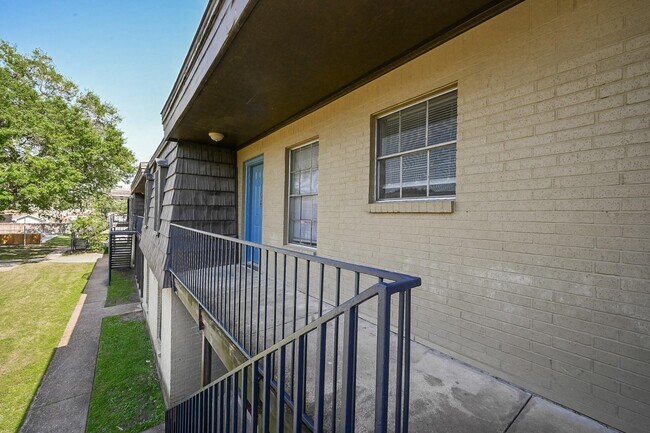 Foto del edificio - 1518 East Ave