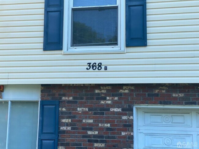 Foto del edificio - 368 Summerhill Rd