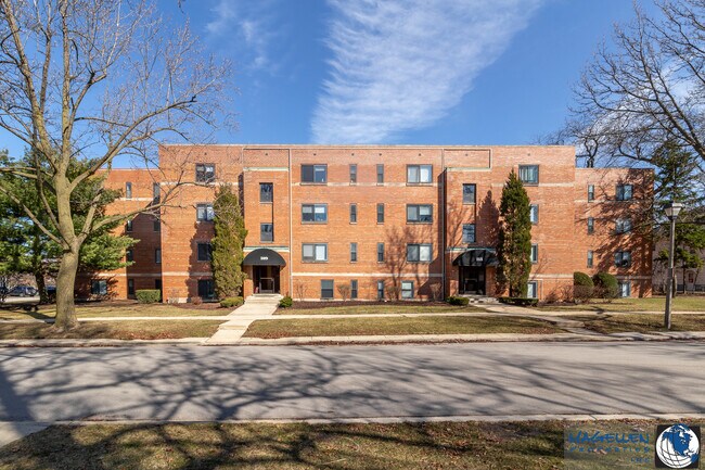 Foto del edificio - Kenmore Park Apartments in Elmhurst