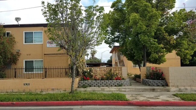 Building Photo - 7811 Hellman Ave
