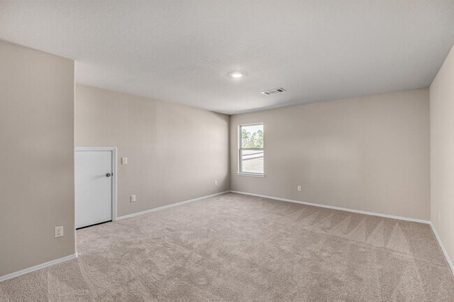 Building Photo - 648 Levine Ct