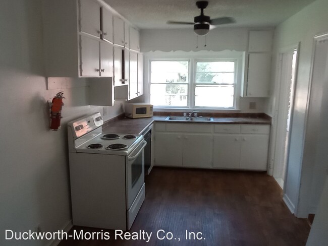 Building Photo - 3 br, 1 bath House - 2610 Greensboro Avenue