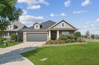 Building Photo - 1621 Bunting Dr