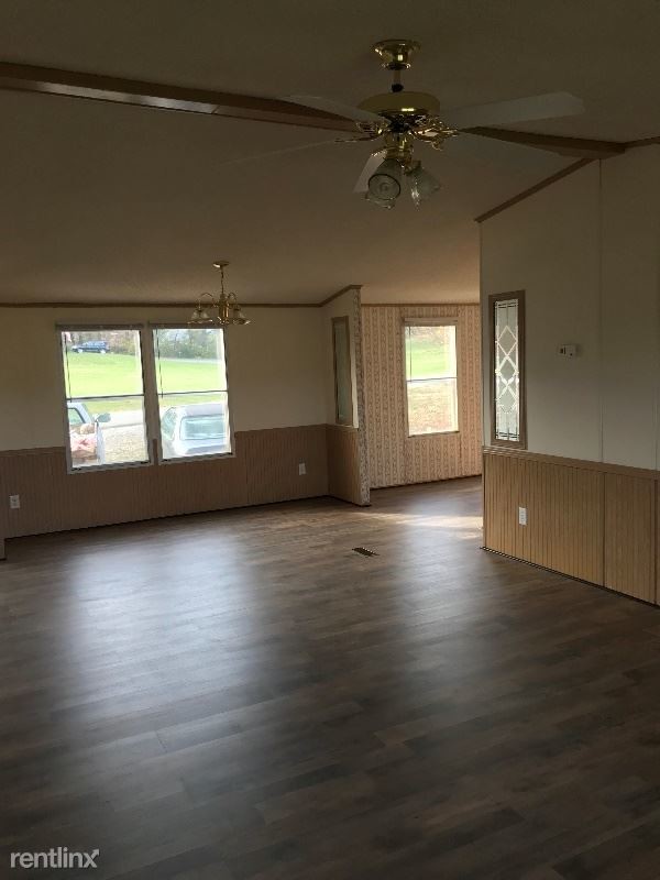 Building Photo - 315 Heavenly Hill Dr