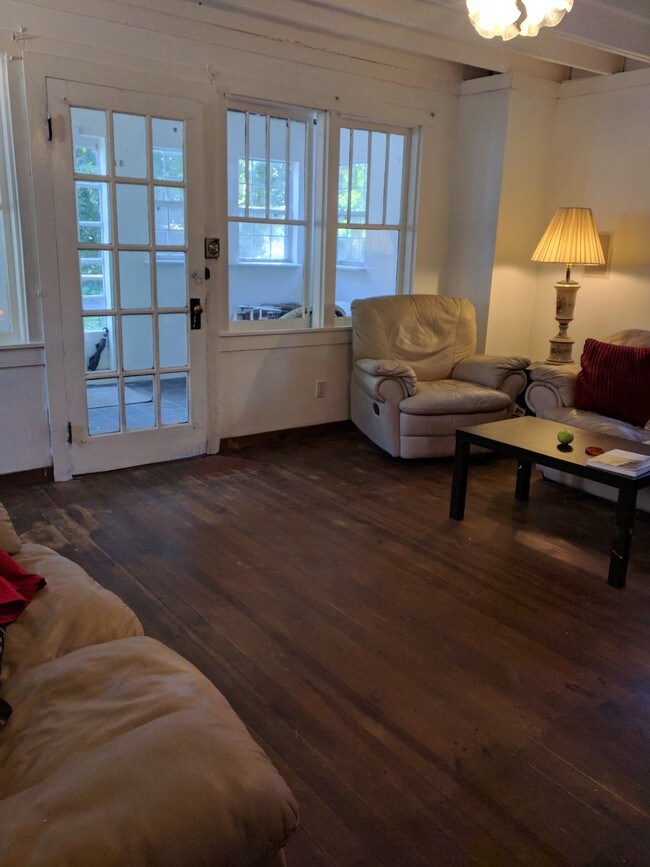 family room - 30 Knoll Top Rd
