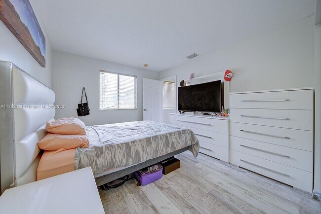 Foto del edificio - 7057 SW 164th Ct