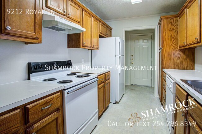 Building Photo - Three-Bedroom Duplex