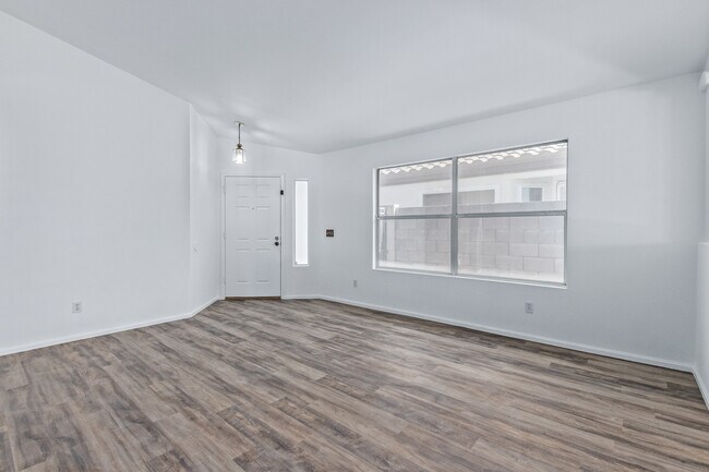 Foto del edificio - 3041 E Wahalla Ln