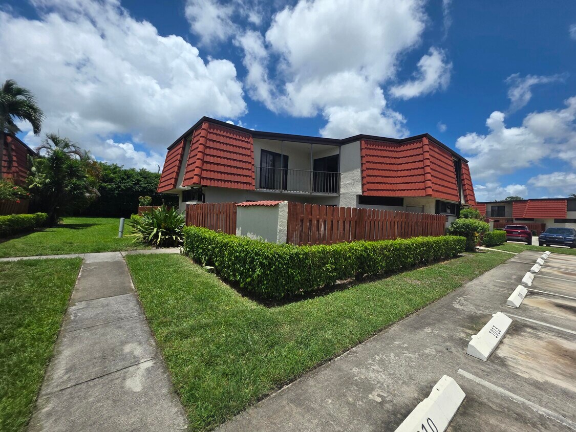 Foto principal - 3776 Victoria Dr