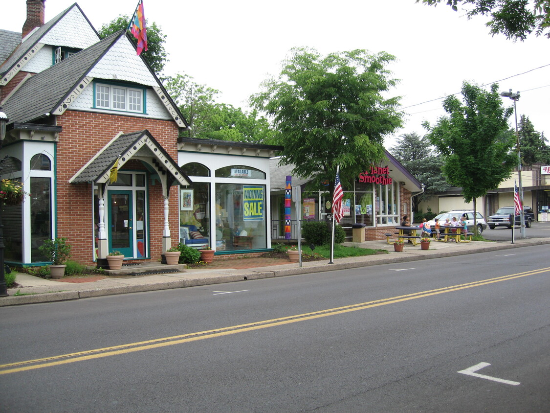 Front of Building, Apartment on 2nd + 3rd Floors - 180 W State St