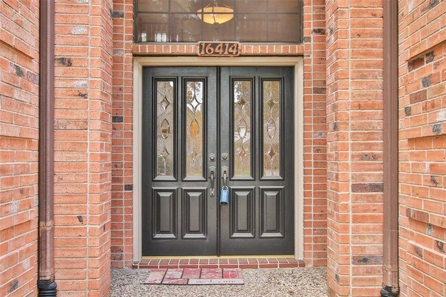Foto del edificio - 16414 Graven Hill Dr