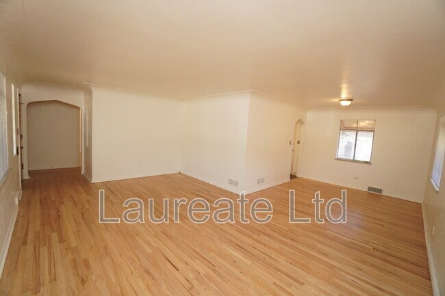 Foto del edificio - 5998 S Hill St