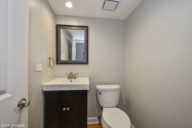 Building Photo - 325 Cobbler Ln