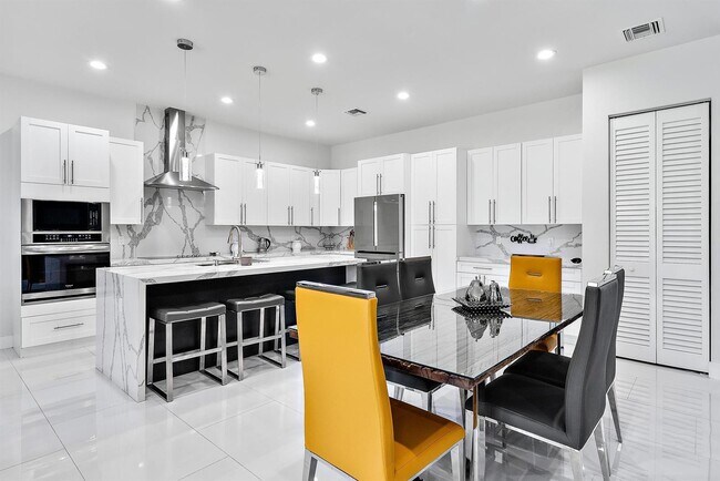 Foto del edificio - 15744 68th Ct N