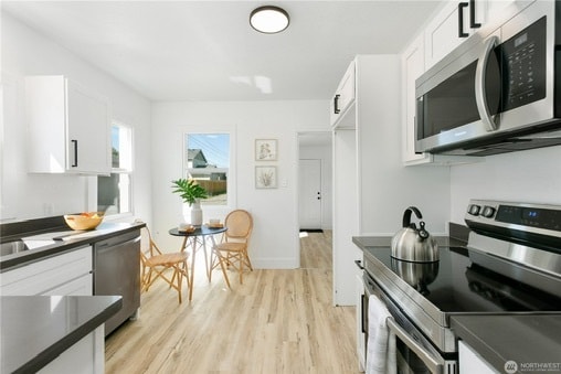 Building Photo - 213 S 45th St