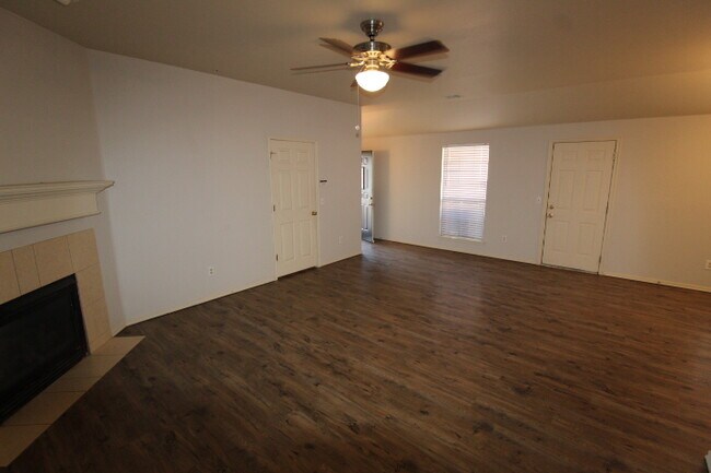 Foto del edificio - 3611 NW 51st St
