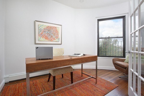 Building Photo - 60 Charlesgate W