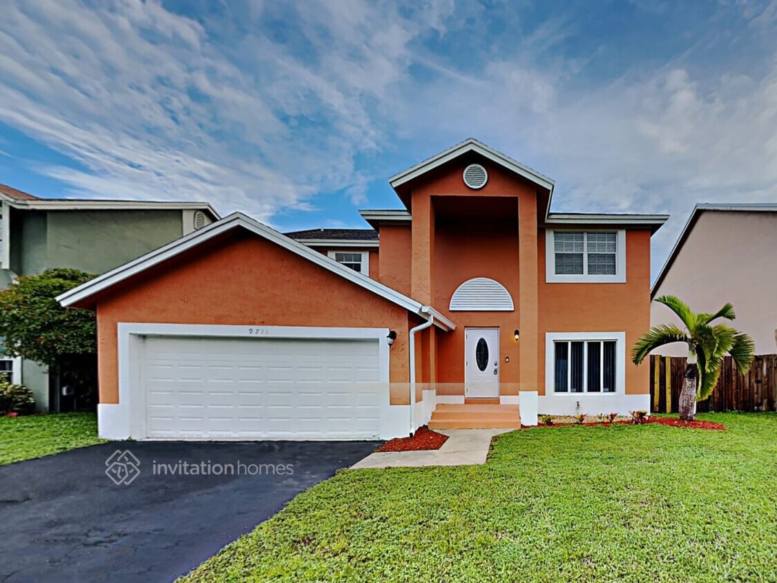 Primary Photo - 9711 SW 14th Ct