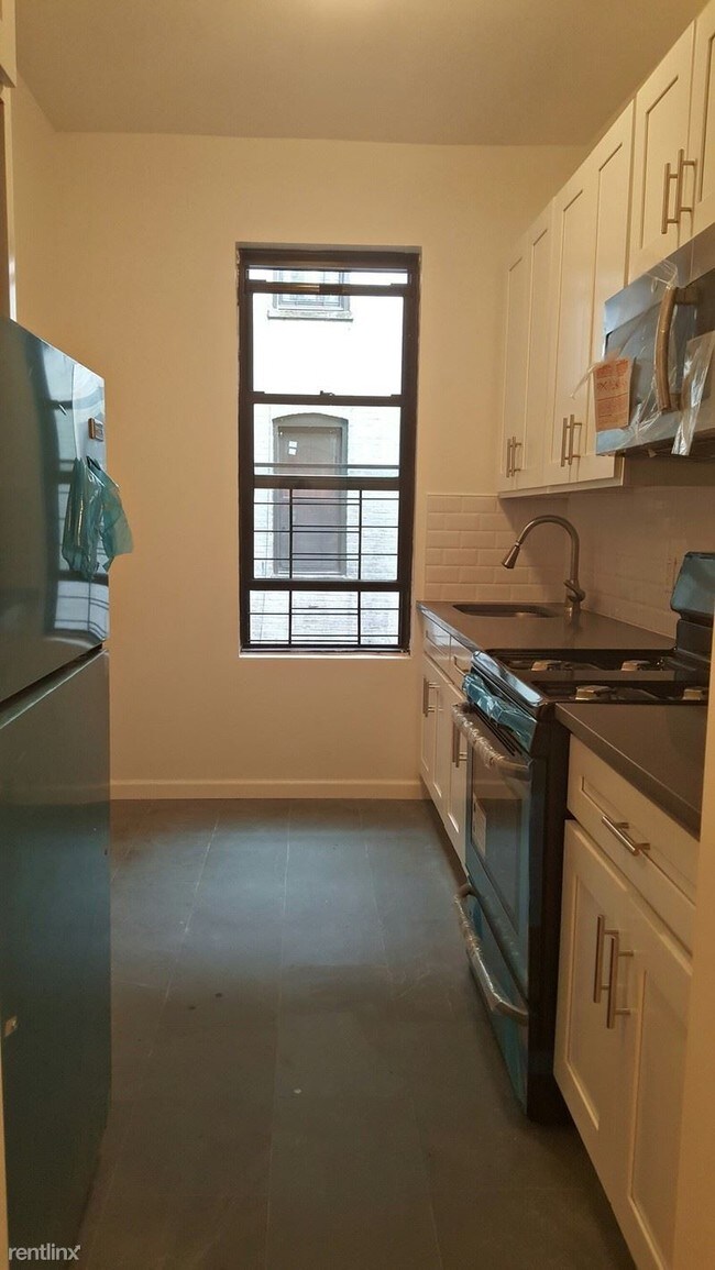 Building Photo - 951 Carroll St