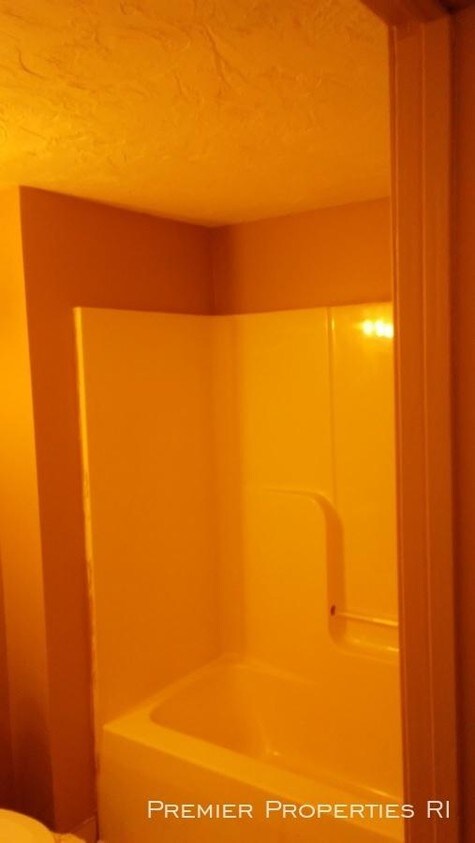 Building Photo - 2 bedroom in Franklin NH 03235