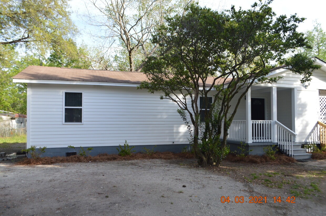 Newly Renovated - 106 Craven Rd