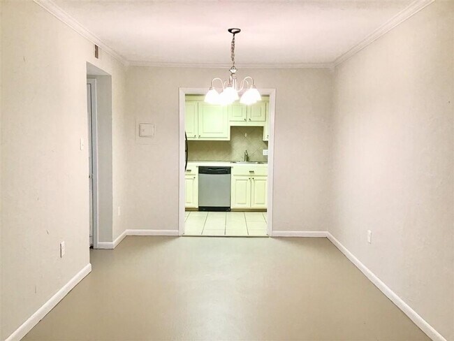 Foto del edificio - 5155 Wayneland Dr