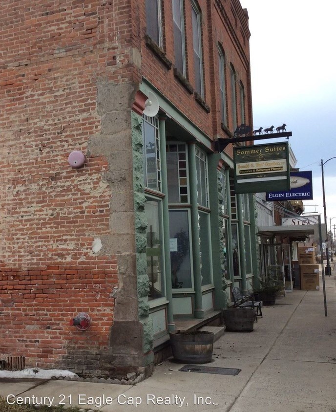 Primary Photo - 77 N 8th Ave