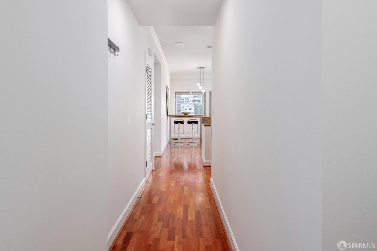 Primary Photo - 246 2nd St