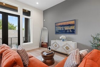 Building Photo - 1410 Milby St