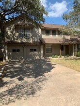 Building Photo - 807 Forest Trail
