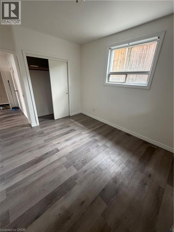 Photo du bâtiment - 1576 Barton St E