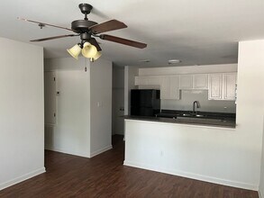 Building Photo - 2515 Martin St