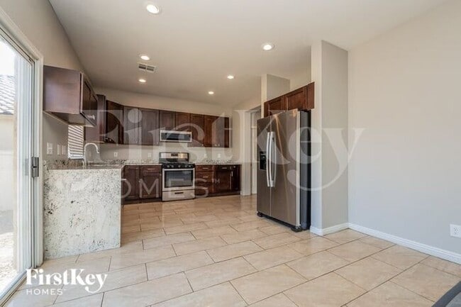 Building Photo - 1708 Mizzenmast Ave