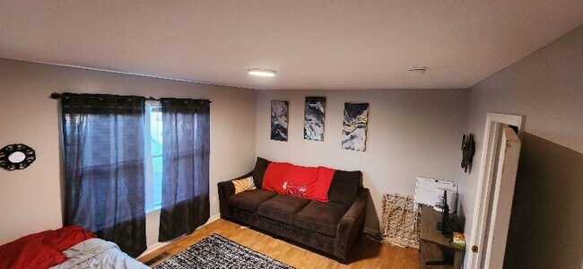 Foto del edificio - 2339 Valley Creek W Ln