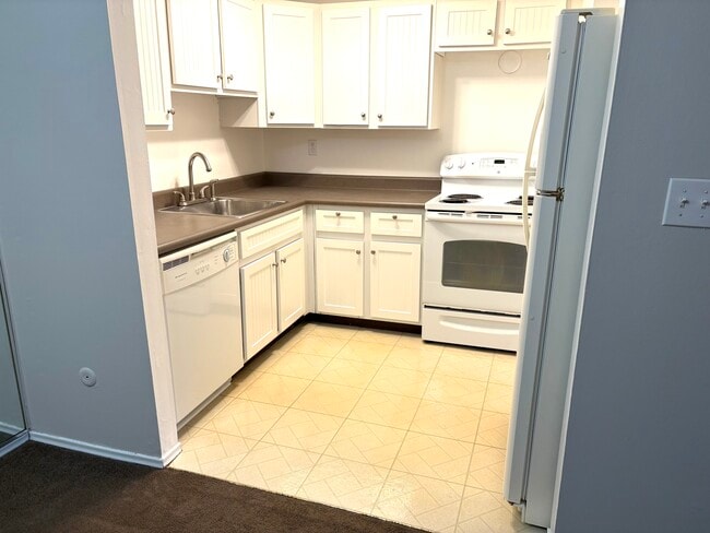 Building Photo - 4909 Crooks Rd