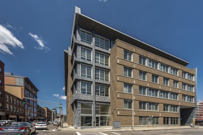 Building Photo - 160 E Berkeley St