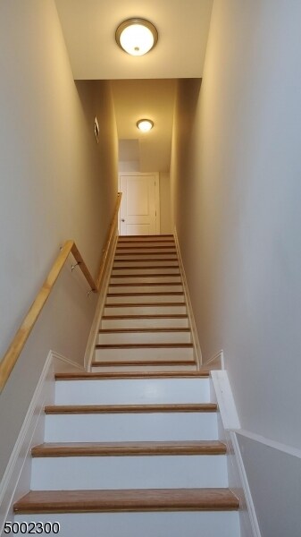 Building Photo - 78 Isabella Ave