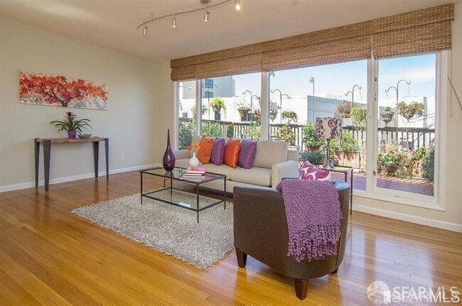 Building Photo - 48 Terra Vista Ave