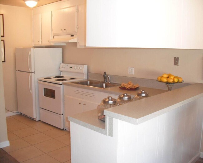 Building Photo - 4071 Park Center Ln