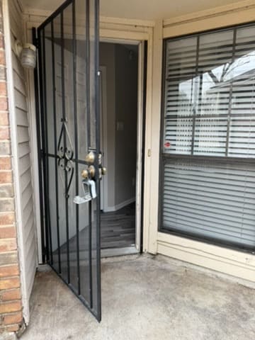 Photo - 684 W Warrior Trl (Grand Prairie, TX)