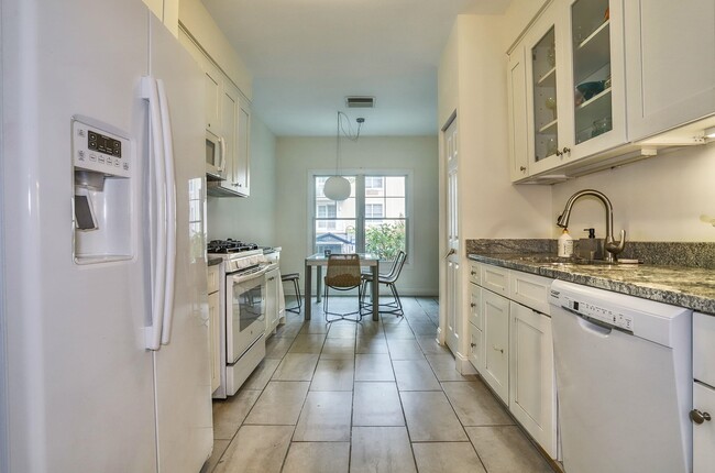 Building Photo - 36 Independence Way