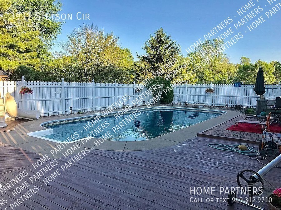 Primary Photo - Rent to Own Pool House with $25,000 Down -...