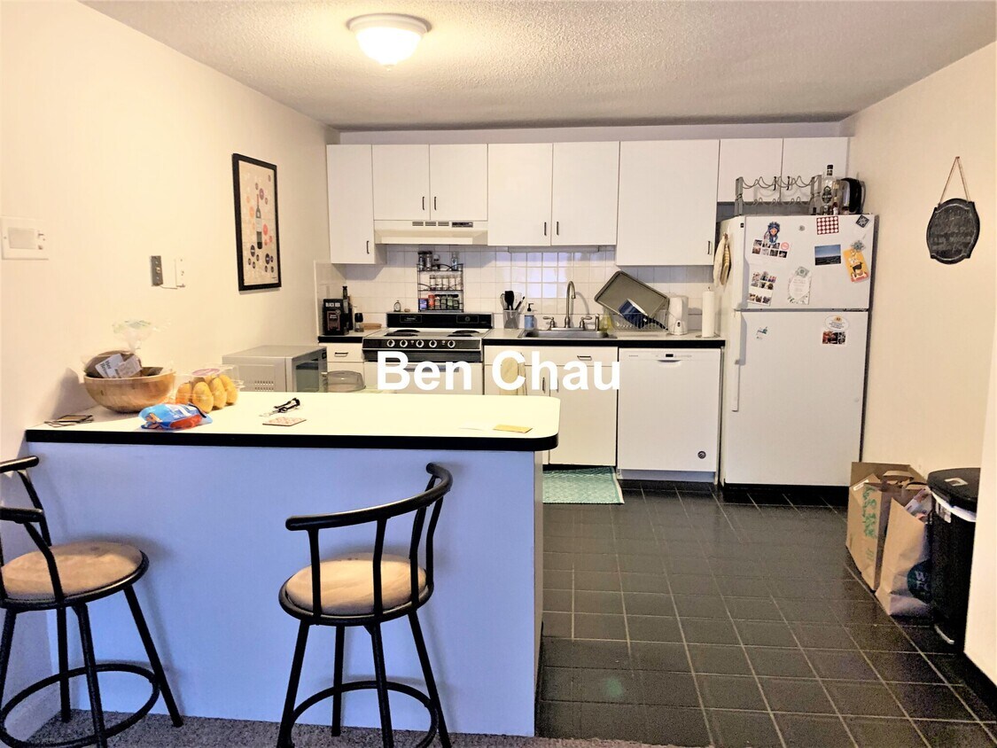 Foto principal - 94 Beacon St