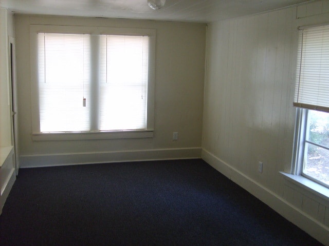 Building Photo - 309 N Walnut St