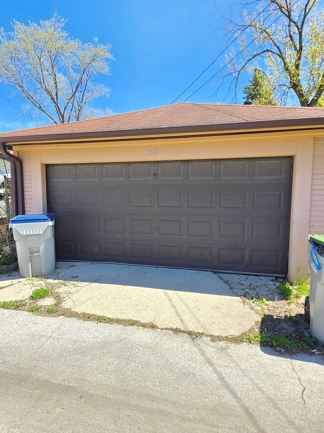 Building Photo - 5543 N 33rd St