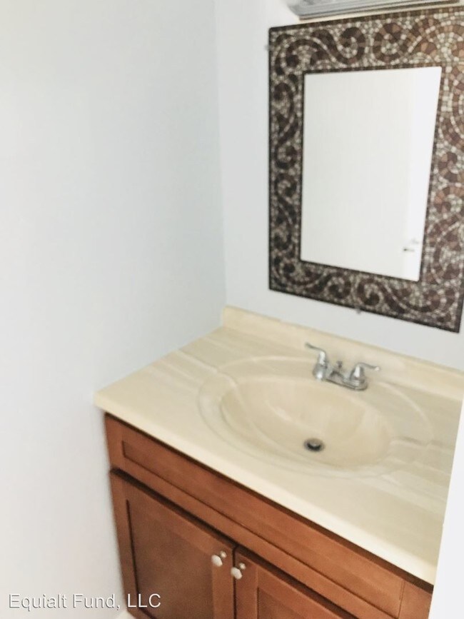 Foto del edificio - 2 br, 1.5 bath House - 7167 E. Bank Drive