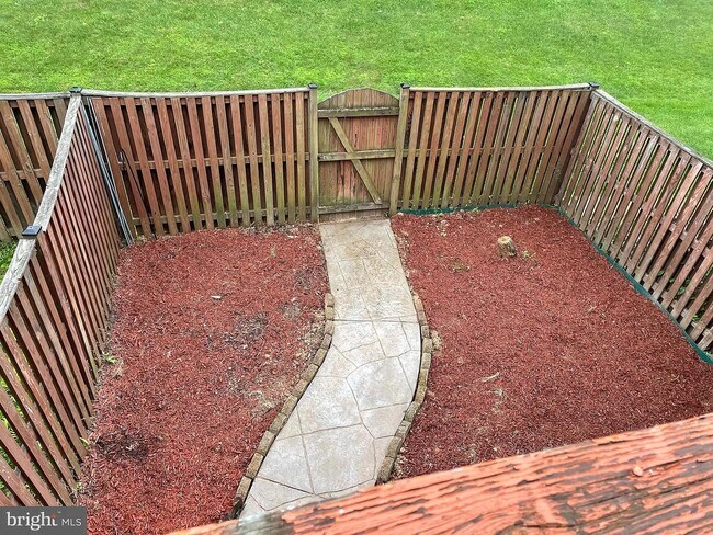 Building Photo - 9418 Black Hawk Ct