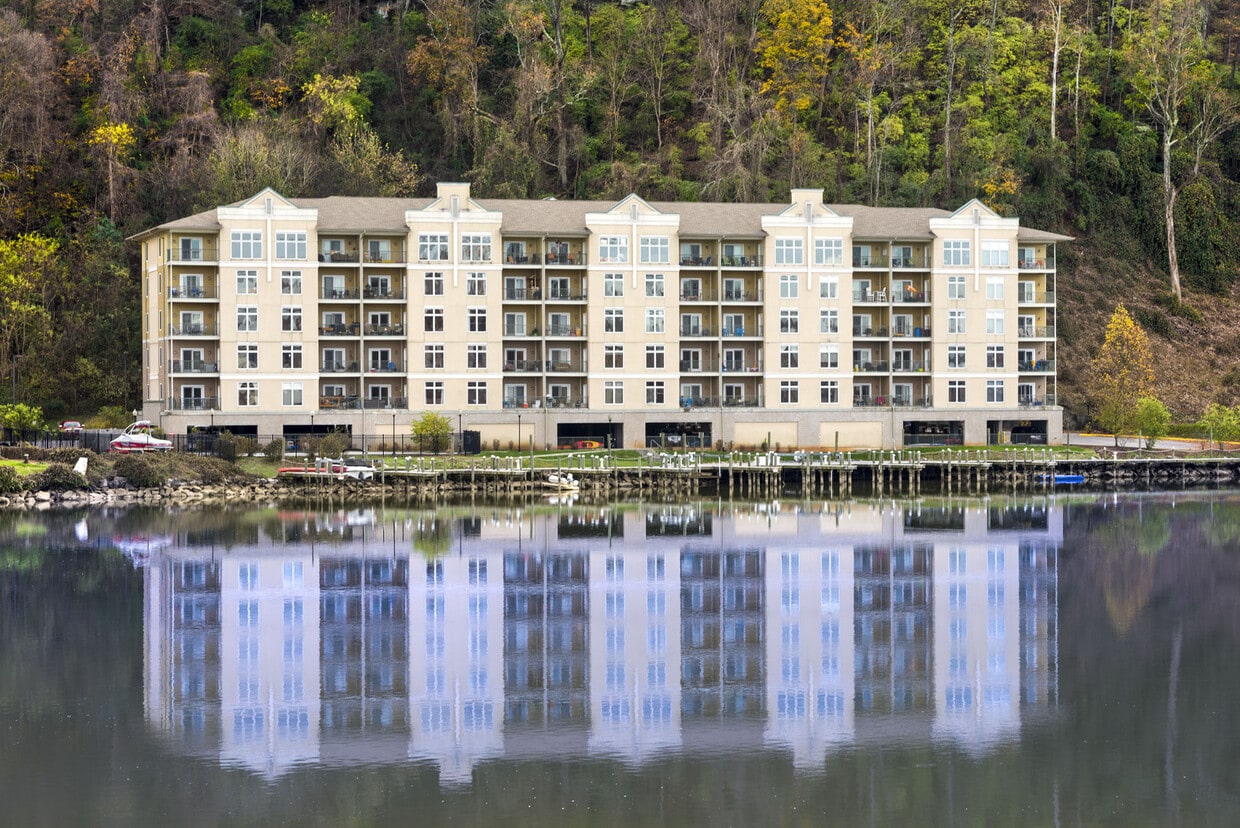 RIVER TOWNE CONDOMINIUMS, UNIT 401 - RIVER TOWNE CONDOMINIUMS, UNIT 401