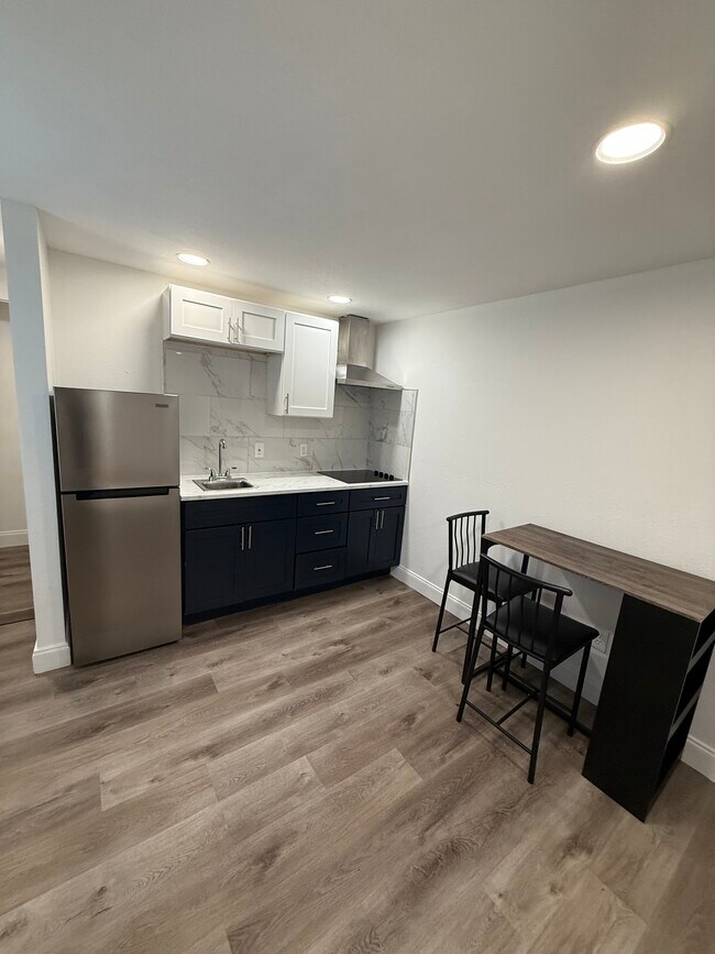 Foto del edificio - 1804 John Arthur Way