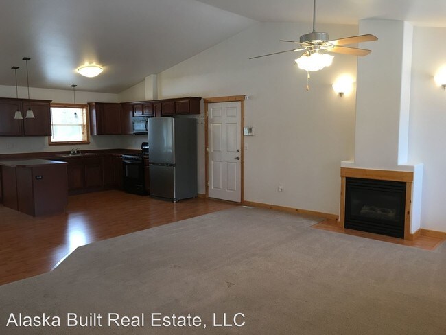 Building Photo - 2590 W Stonebridge Dr